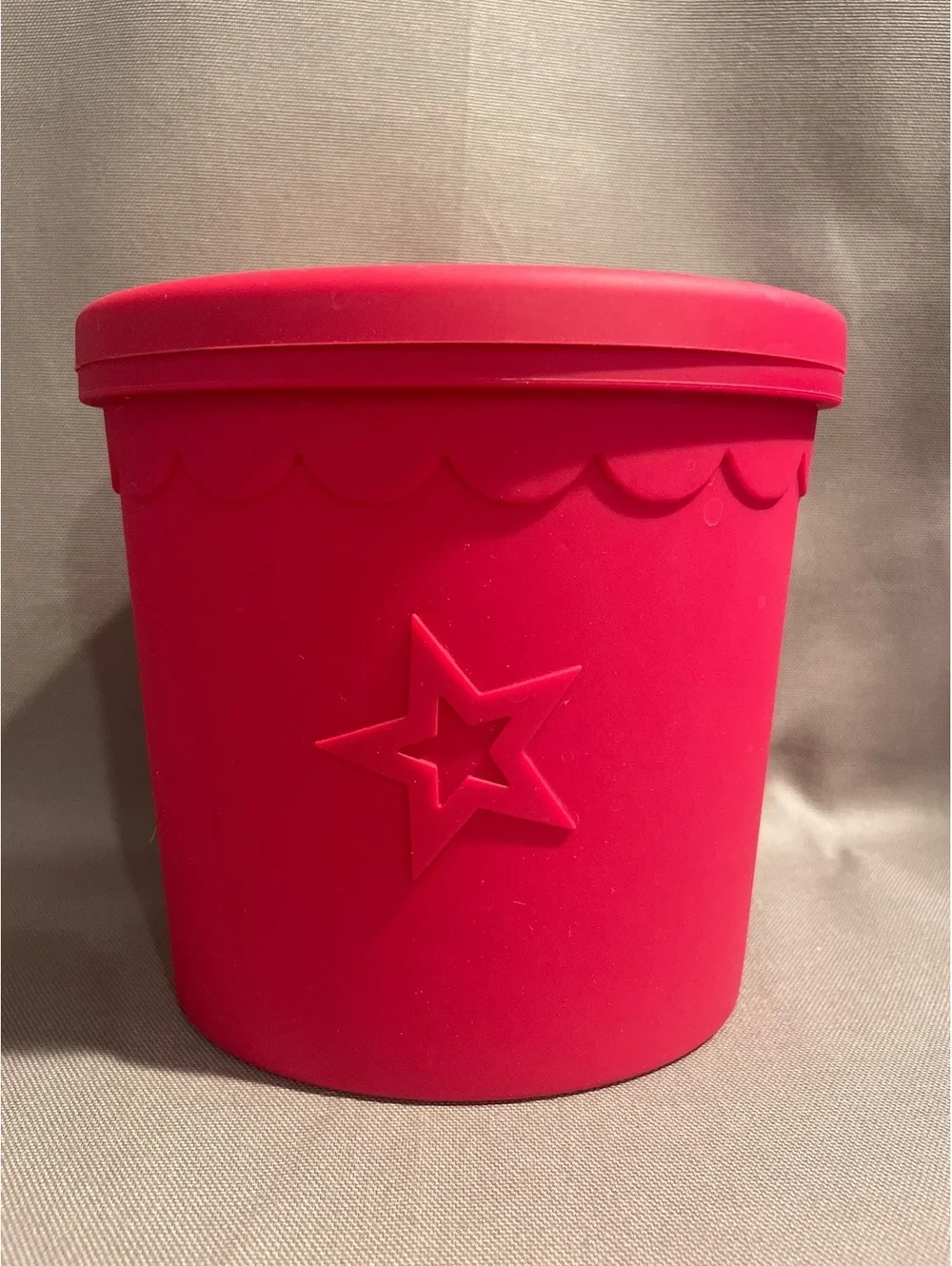 American Girl Williams Sonoma Silicone Microwave Popcorn Popper Red Star Unused